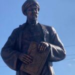 Улуу ойчул, түрк дүйнөсүнө белгилүү окумуштуу Махмуд Кашкари Барсканинин айкелин ачуу жана Күз майрамы 2025-жылдын 1-ноябрында Барскоон айылында өткөрүлдү.